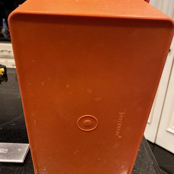 Tupperware - Craft / Large Storage Container Orange - Picture 4 of 4